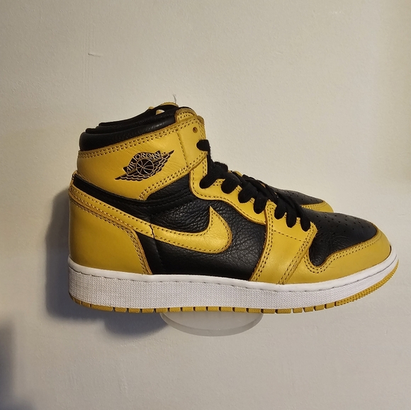Jordan 1 Retro - Picture 2 of 4